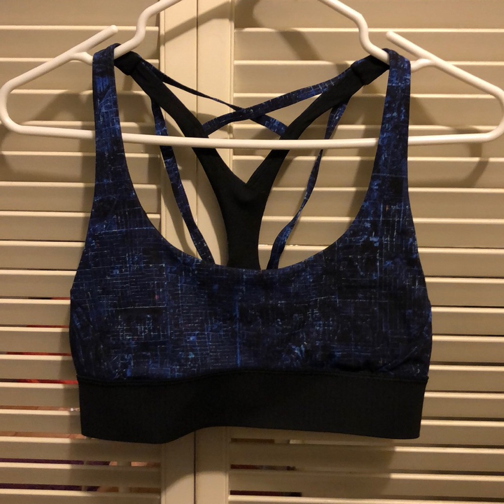 Lululemon sports bra size 8